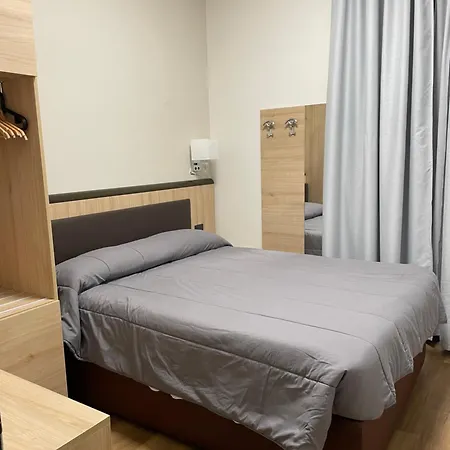Esperia Отель 3*
