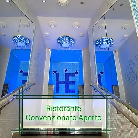 Esperia Hotel 3*